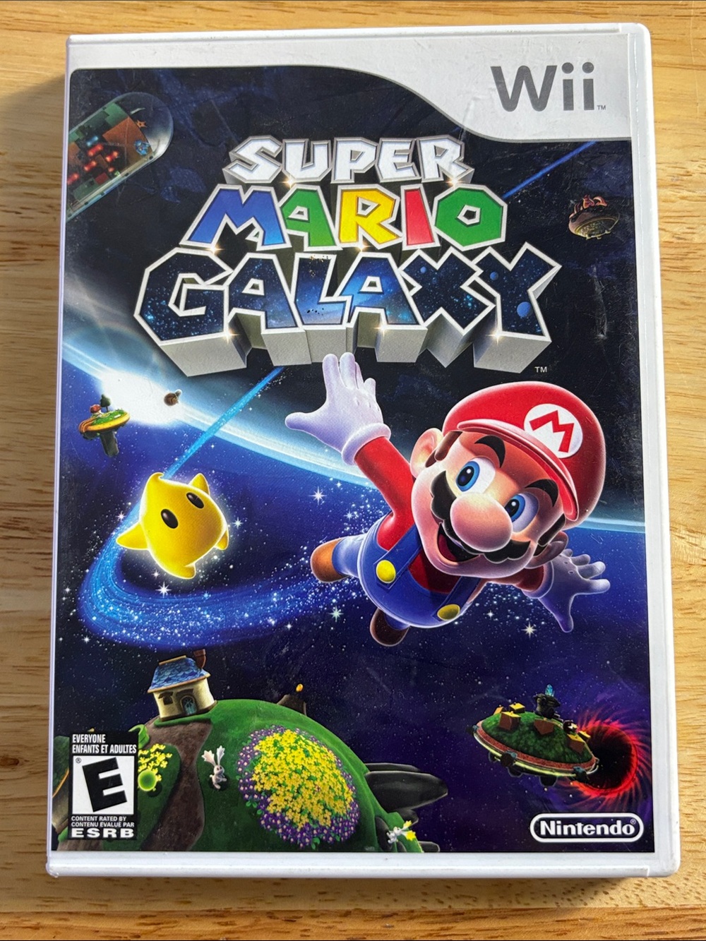 Nintendo Super Mario Galaxy Wii Game with original manual and case no scratches
